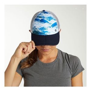 Oiselle Runner Trucker hat